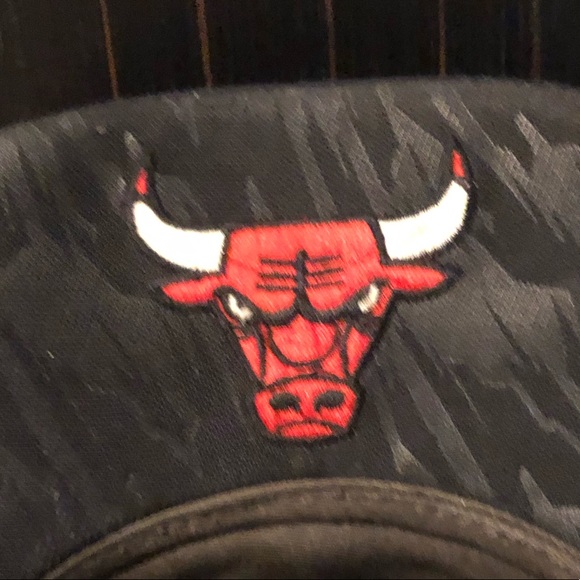 Adidas Chicago Bulls Hat - Picture 2 of 4